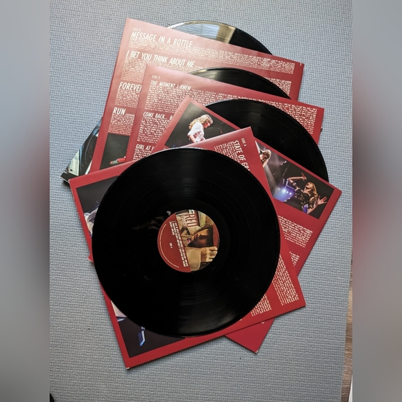 Red Taylor's Version vinyl - Picture 6 of 11